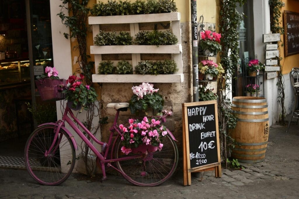 Restaurant in popular Rome neighborhood for tourists.